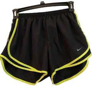 Nike Tempo Shorts L